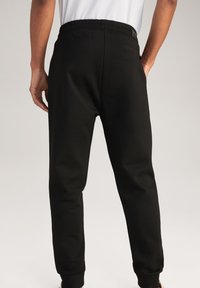 JOOP! Jogginghose - black
