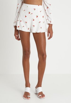 Shorts - white