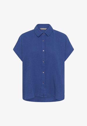 Kék, rövid ujjú, gombos ing gallérral, texturált anyagból, fehér háttéren bemutatva.
