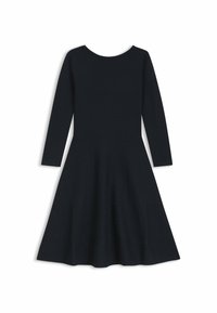 Robe noire à manches longues avec un décolleté arrondi, jupe évasée, tissu texturé et design sans couture, adaptée à diverses occasions.