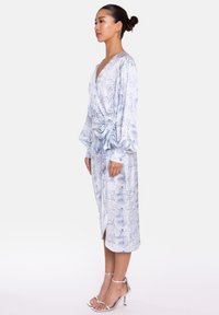 Glamorous Vestido informal - white blue animal