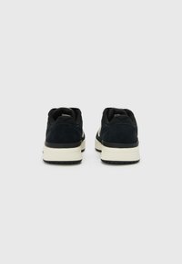 adidas Originals FORUM2000 - Sapatilhas - core black/off white