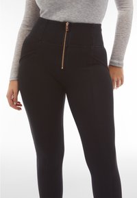 Freddy WR.UP® DENIM PUSH-UP - Jeggings - jeans nero cuciture in tono