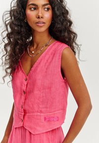 NAOKO SANDS - Vesta - pink