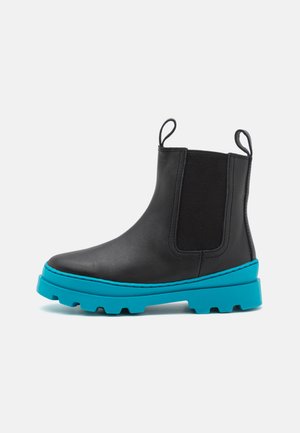 Camper BRUTUS KIDS - Nilkkurit - black