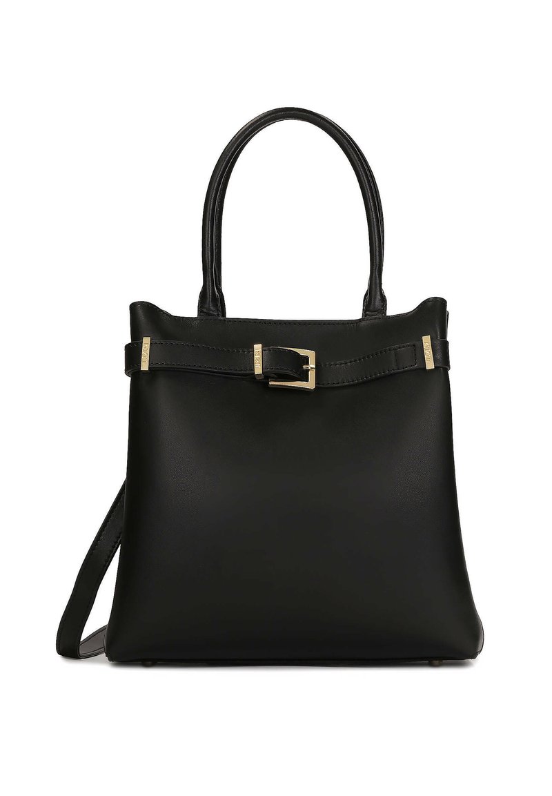 Borsa a tracolla in pelle nera con due manici corti, caratterizzata da una fibbia decorativa e una tracolla removibile. Texture liscia e design minimalista.