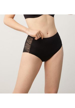 Ysabel Mora Braguitas - black