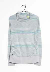 Sudadera de manga larga gris claro con patrones geométricos turquesa, cuello cisne, dos botones y ligero fruncido en los lados.