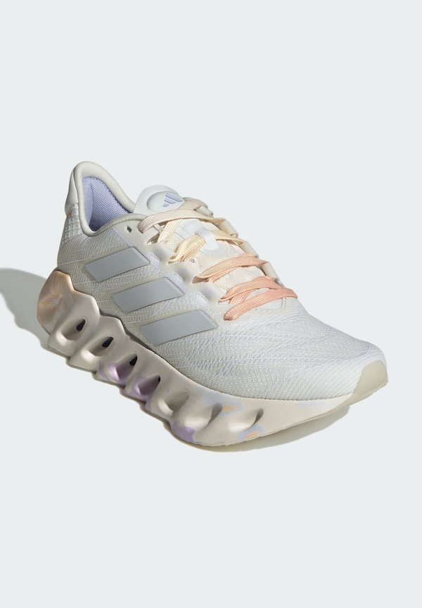 SWITCH FWD 2.0 - Trail running shoes4