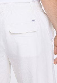 Lindbergh Tygbyxor - off white