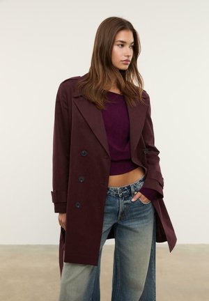 REGULAR FIT WITH BELT - Trenčkot - dark red