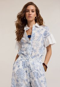 CON RICAMO FLOREALE - Camicia - azzurro