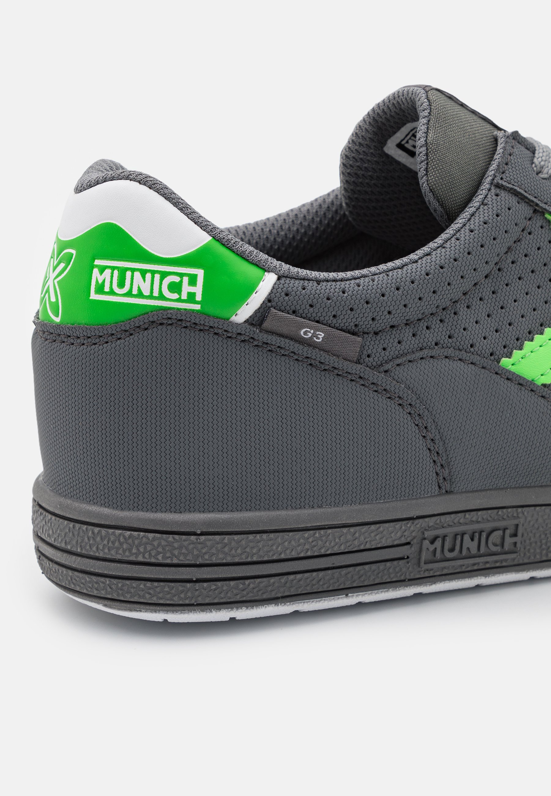 Zapatilla Infantil Fútbol sala Munich G3 VCO Gris