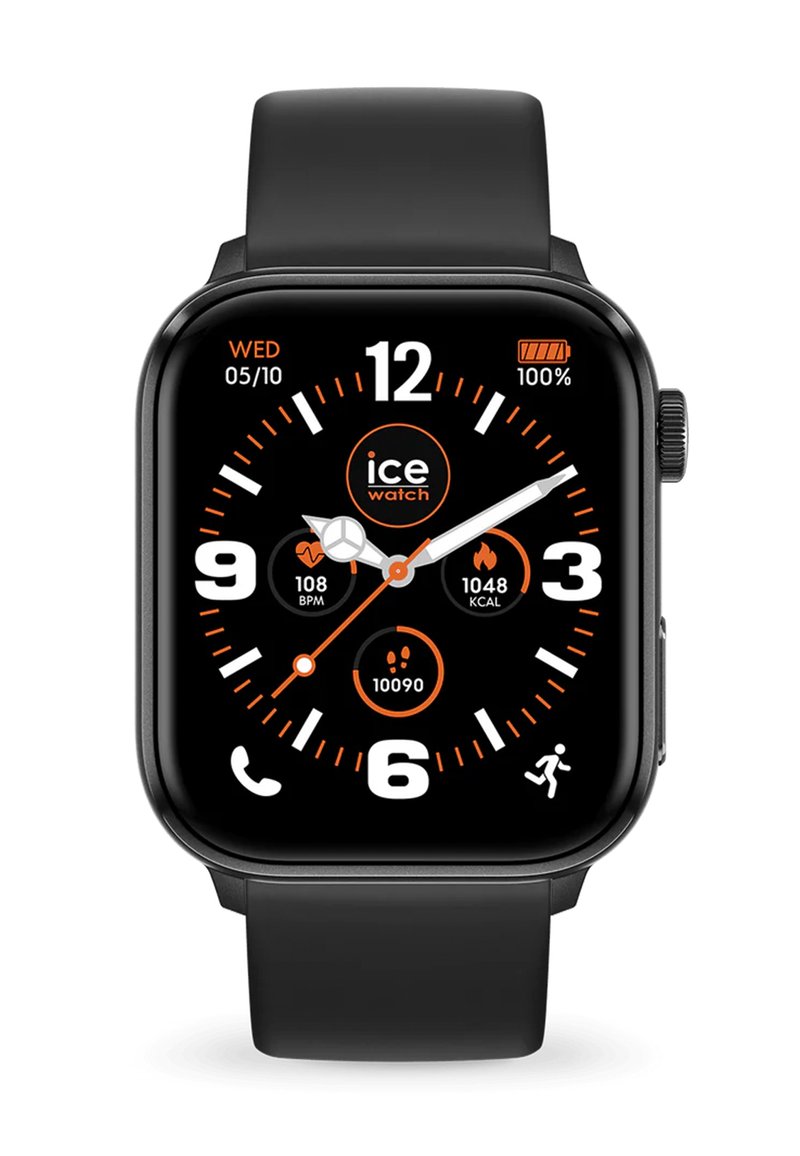 Montre connectée noire avec un cadran carré, affichant un écran orange et blanc. Indique la date, le rythme cardiaque, les calories brûlées et le nombre de pas.