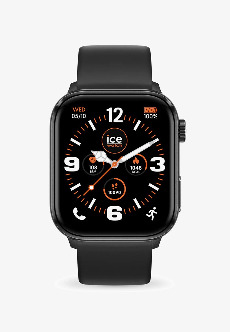 Sort digital smartwatch med firkantet urskive, der har en orange og hvid display. Viser dato, hjertefrekvens, forbrændte kalorier og skridttælling.