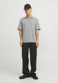 Jack & Jones Polotričko - ultimate grey