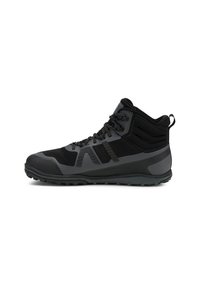 Scarpe outdoor alte nere con parte superiore in tessuto testurizzato, suola in gomma e punta rinforzata; presentano lacci neri e accenti laterali a motivo.