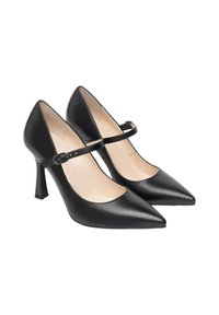 Scarpe con tacco alte nere in pelle, con punta affusolata, cinturino alla caviglia e tacco a blocco. Texture liscia con un design minimalista.