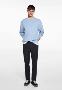 Mango Kids Nohavice chinos - black