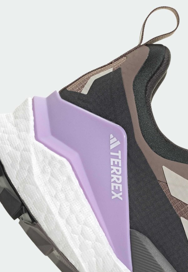 TERREX FREE HIKER GTX  - Hiking shoes2