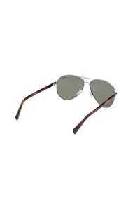 Occhiali da sole aviator in metallo con lenti verdi, aste a tartaruga marrone e naselli trasparenti, caratterizzati da un design elegante e una finitura lucida.