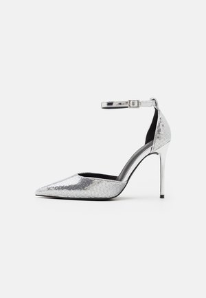 Zapatos altos - silver