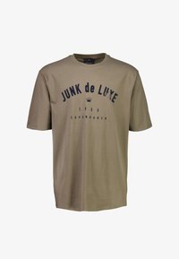 Valittu, dk dusty brown