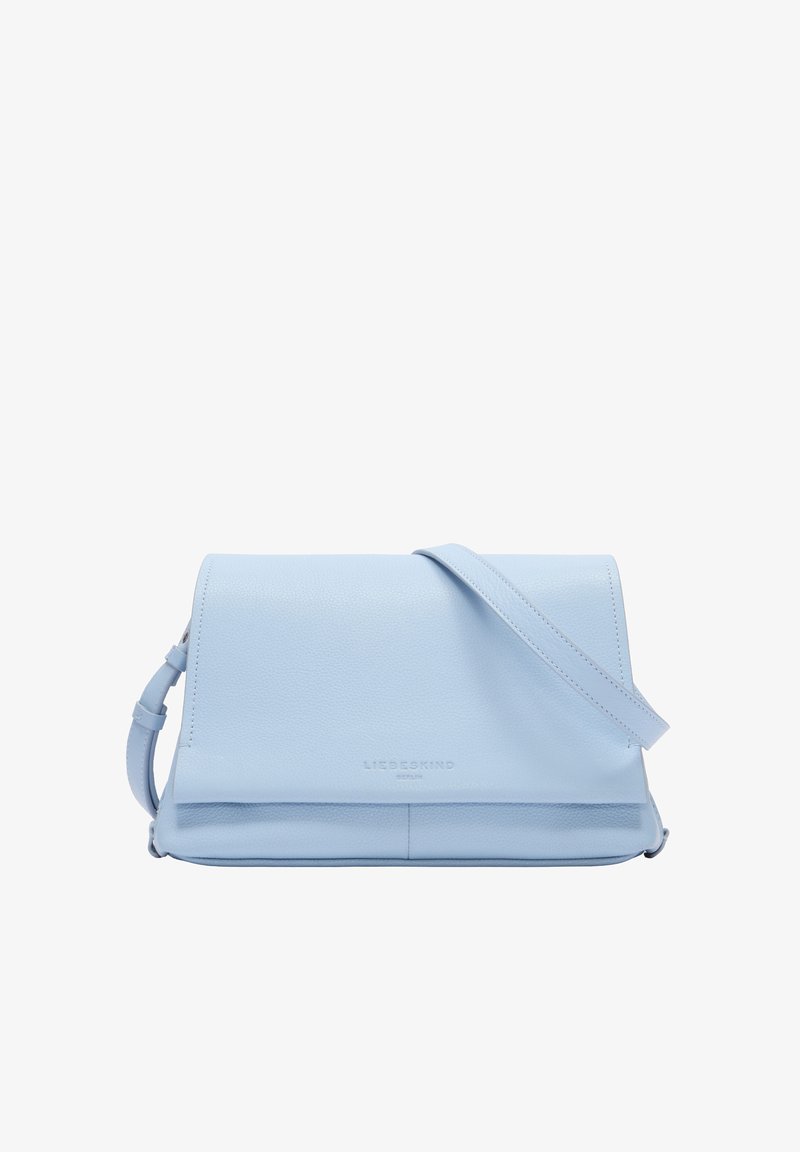 Sac bandoulière en cuir bleu clair avec fermeture à rabat et sangle réglable, arborant le logo discret "Liebeskind" sur le devant.