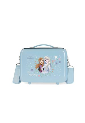 Maleta infantil azul claro con asa y correa, con los personajes Anna y Elsa de Frozen, decorada con diseños de copos de nieve y flores.