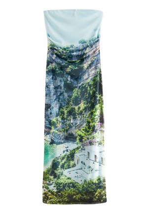 Kolorowa sukienka midi z malowniczym zdjęciem klifów i nadmorskiej wioski. Miękki, oddychający materiał z drapowanym wzorem i gładkim wykończeniem.