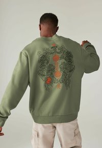 Next PRINTED CREW - REGULAR FIT - Sportinis megztinis - green