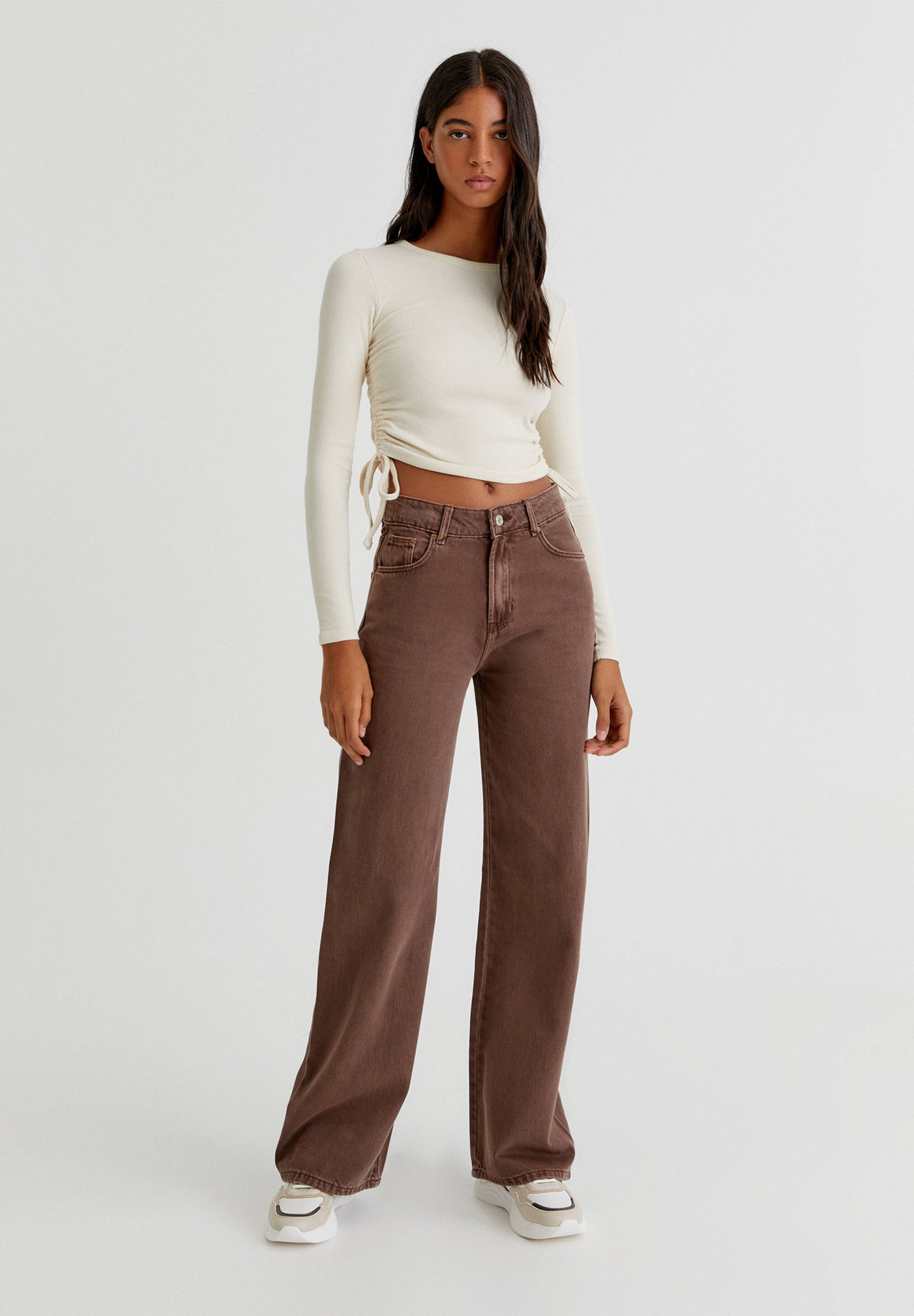 pull and bear jeans marroni