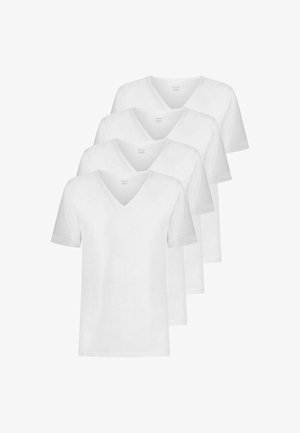 Quattro t-shirt bianche in cotone con scollo a V e maniche corte, esposte in ordine sovrapposto con una texture liscia.