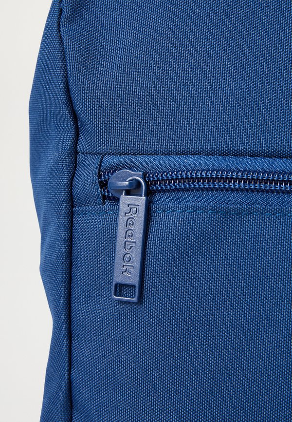 ASHLAND BAG UNISEX - Sports bag2