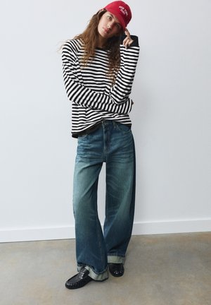 PULL&BEAR, STRIPED RAGLAN LONG SLEEVE - T-SHIRT - T-shirt à manches longues - striped