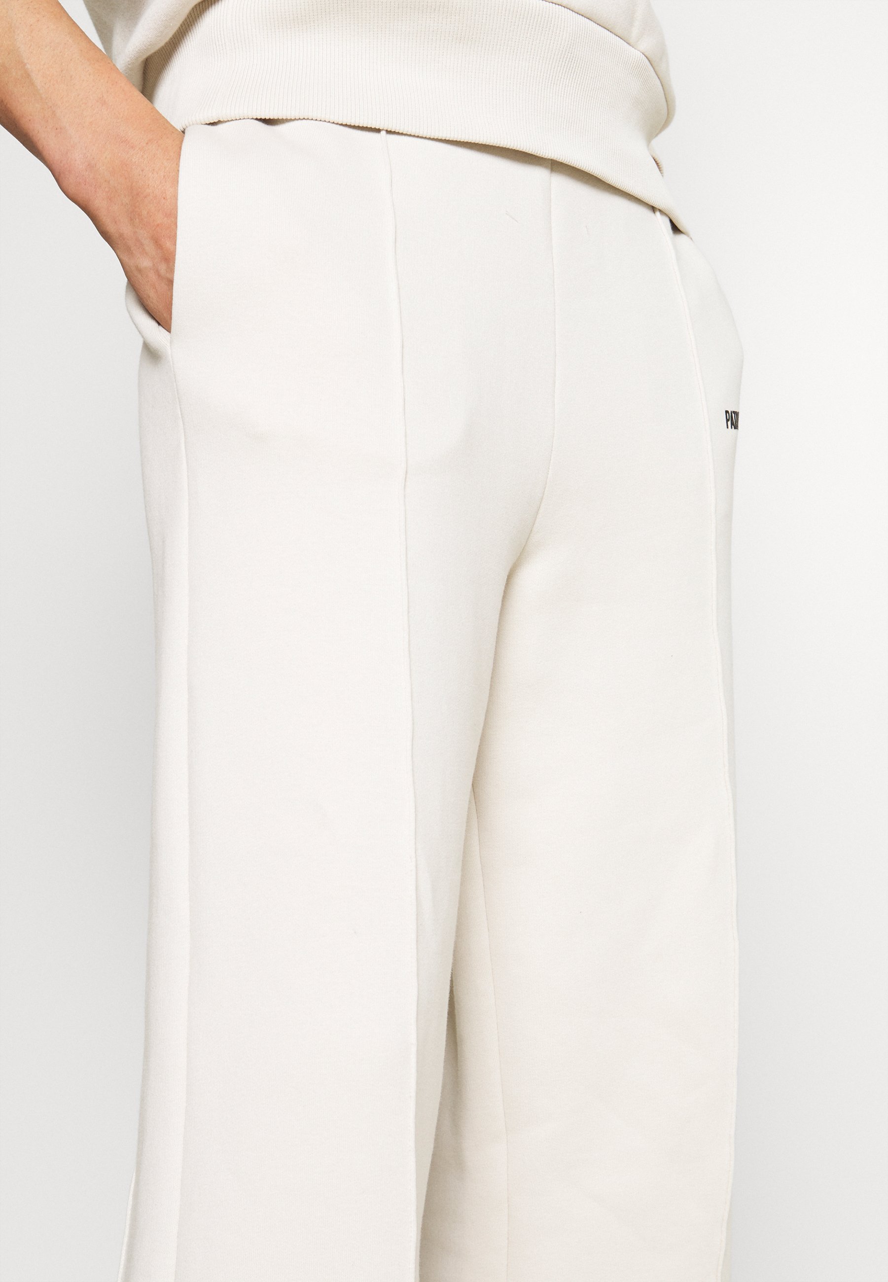 Patrizia Pepe PANTALONI TROUSERS - Treningo apatinė dalis - white  stone/balta - Zalando.lt