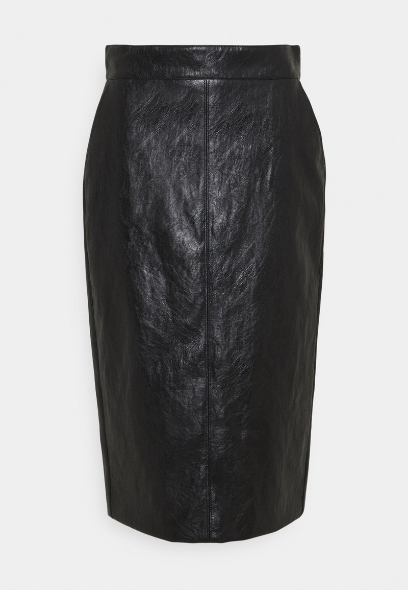 Jupe crayon noire en similicuir avec taille haute et couture centrale, longueur genou, présentée sur un fond blanc.