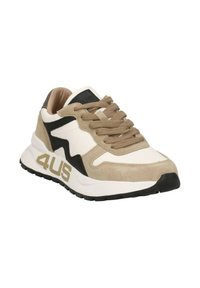 Sneaker sportiva in bianco, beige e nero. Materiali in suede e sintetico. Presenta una suola chunky e un logo "4US" prominente sul lato.