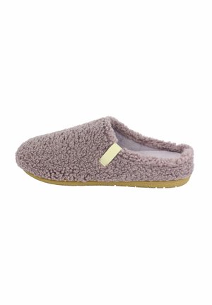 Fleece-gefütterde pantoffel in zacht lavendel met een gestructureerde bovenkant, een gladde binnenkant en een beige accentlipje, met een rubberen zool.