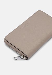 Liebeskind Berlin HILLA FRIEDA jasnoróżowy