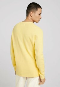 TOM TAILOR DENIM Strickpullover - pale banana yellow