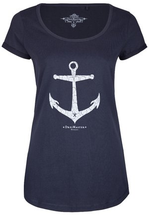 Granatowy T-shirt z krótkim rękawem z dużym pękniętym białym wzorem kotwicy i napisem DreiMaster Germany z przodu.