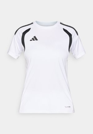 Balta sporta krekls ar īsām piedurknēm, melniem sānu akcentiem un šuvēm. Augšējā kreisajā pusē redzams Adidas logo. Izgatavots no mitrumu atgrūdoša auduma.