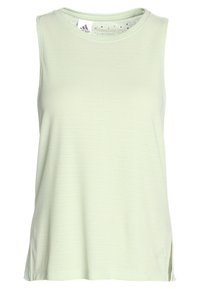 Débardeur de sport Adidas Climachill vert clair sans manches, avec petites fentes latérales et encolure ronde.