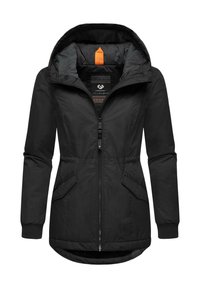 Czarna kurtka z kapturem, zapinana na zamek, z dwoma bocznymi kieszeniami, elastycznymi mankietami oraz wzorzystą podszewką. Posiada pomarańczową pętelkę do zawieszania na kapture.