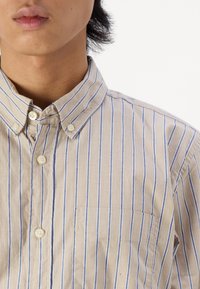GAP STANDARD - Formalna srajca - khaki