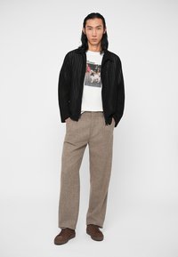 Bather SHADOW DRIFTER TOUR JACKET - Chaqueta de punto - black