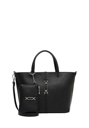 Sac à main en cuir noir texturé avec des poignées courtes et une bandoulière amovible, avec une petite pochette assortie attachée par une chaîne argentée.
