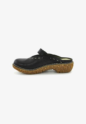 El Naturalista Clogs - black ng