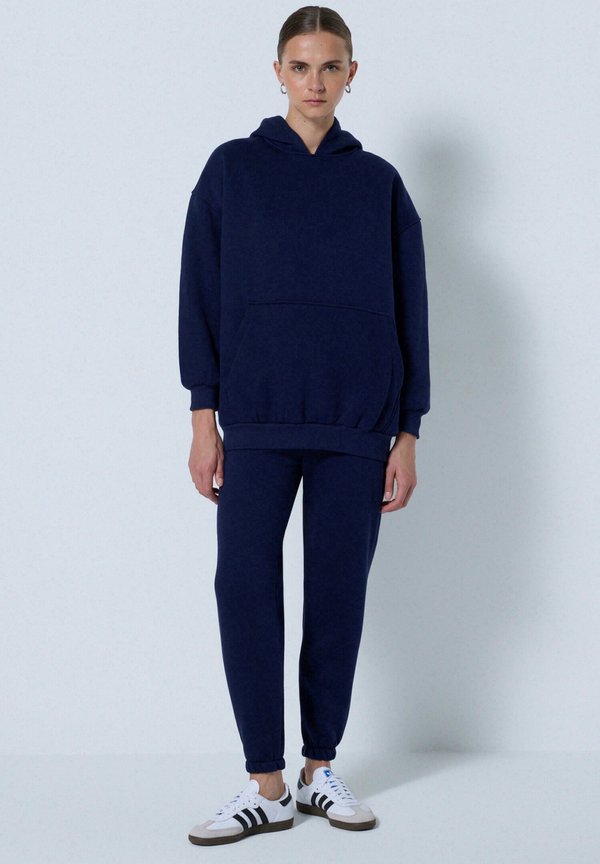 JOGGER SET - Trainingsanzug